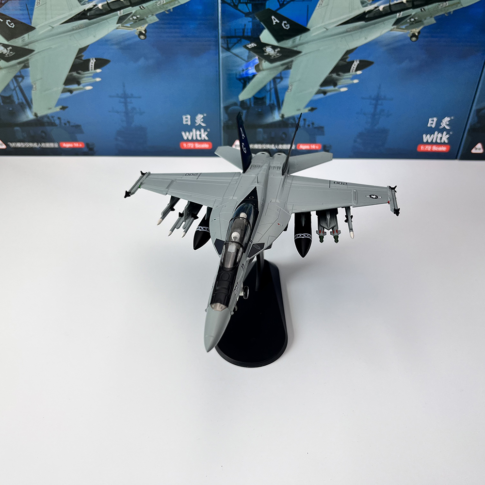 1/72 Scale U.S. F/A-18F Hornet - Model Kit Aircraft 评论和价格