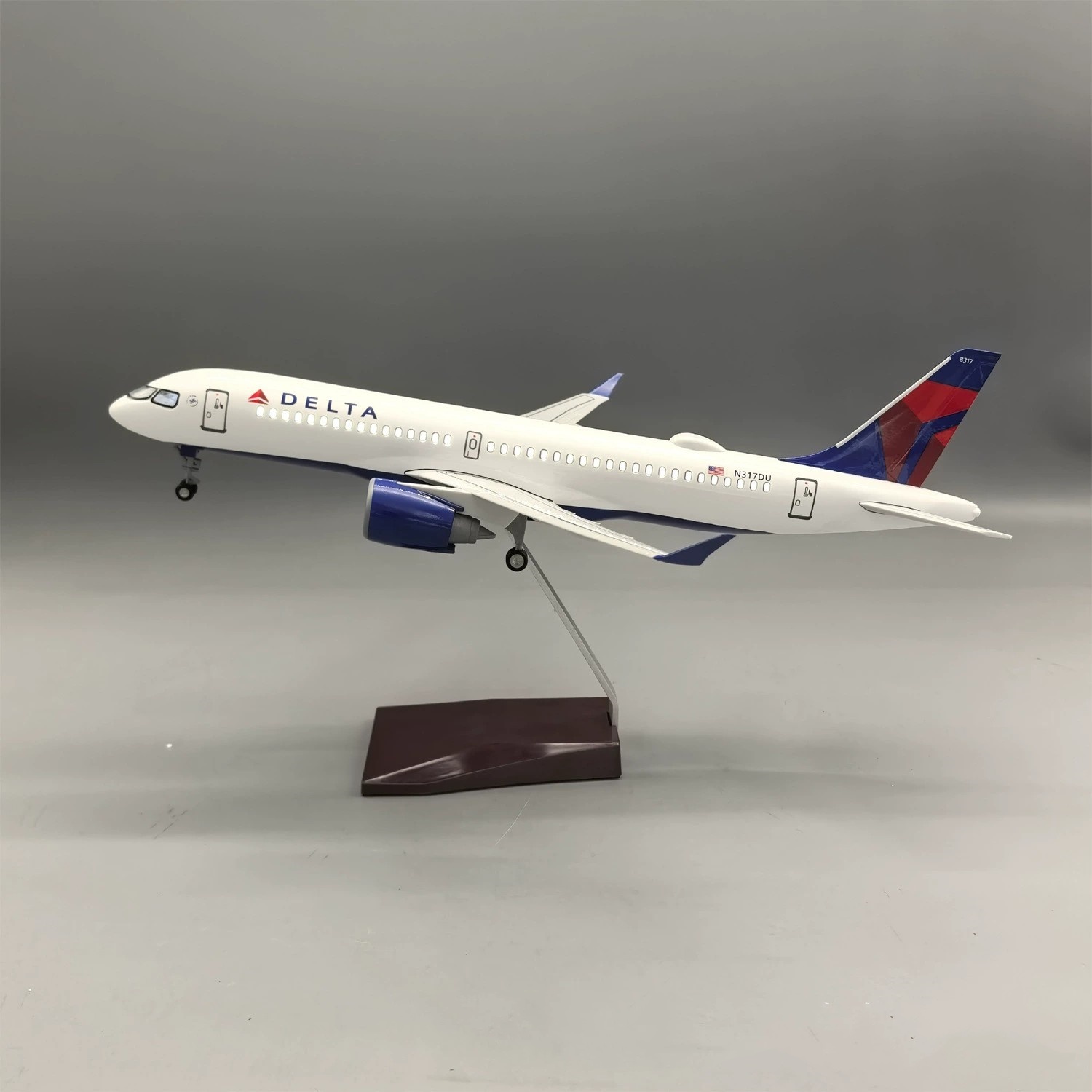 1/100 Scale Delta Air A220-300 - Model Kit Aircraft 评论和价格
