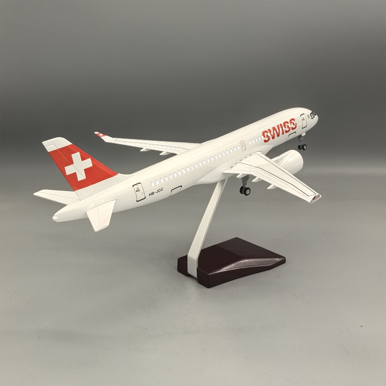 1/100 Scale Air Swiss A220-300 - Model Kit Aircraft 评论和价格