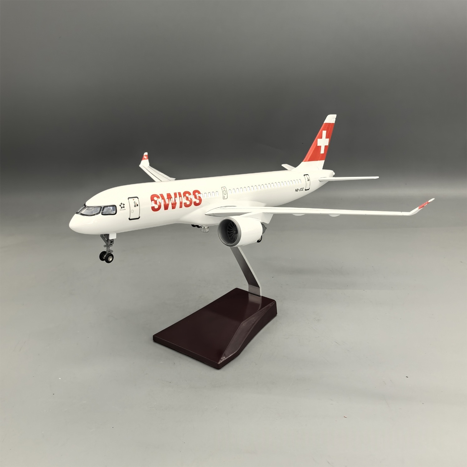 1/100 Scale Air Swiss A220-300 - Model Kit Aircraft 评论和价格